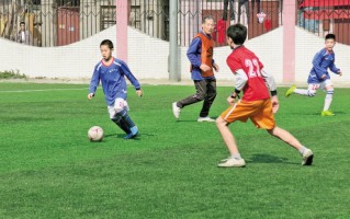 足球小子仁智后来踢球吗，足球小子仁智后来踢球吗是哪一集