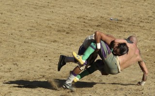 足球比赛人死了算犯规吗，足球比赛0比0怎么算输赢